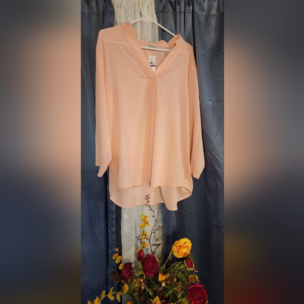 VanHeusen Peach Blouse XXL...Beautiful! Flowy!